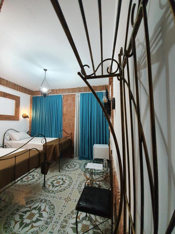 Janashia Boutique Hotels Тбилиси Стая снимка