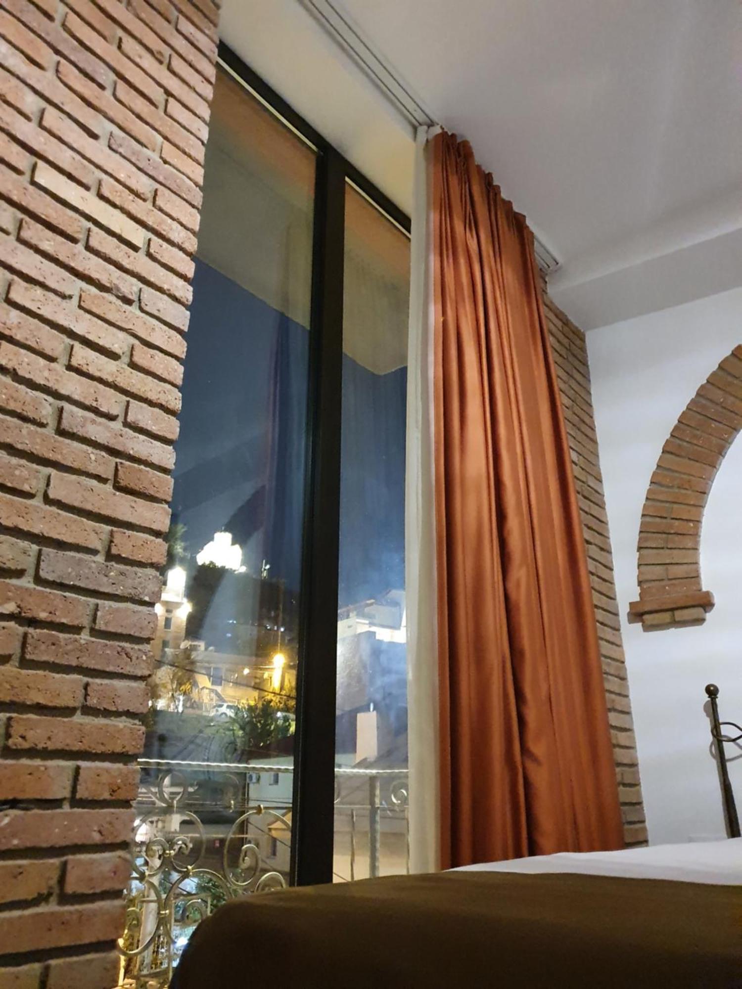Janashia Boutique Hotels Тбилиси Стая снимка